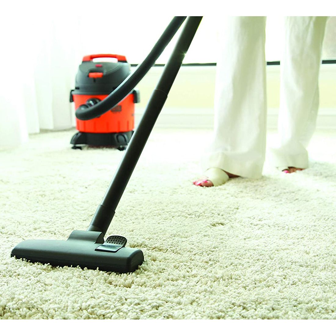 BLACK + DECKER 1200W -WET & DRY 10L VACUUM CLEANER thumbnail 4